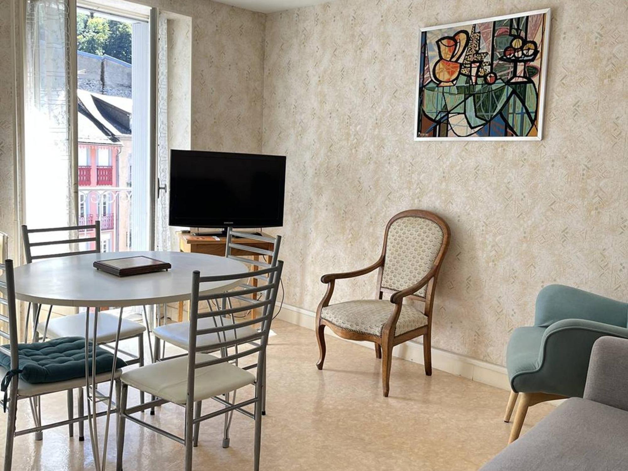 Appartement T3 Chaleureux Au Centre De Cauterets, 4 Couchages, Balcon Sud, Proche Thermes Et Telecabine - Fr-1-234-132 ภายนอก รูปภาพ