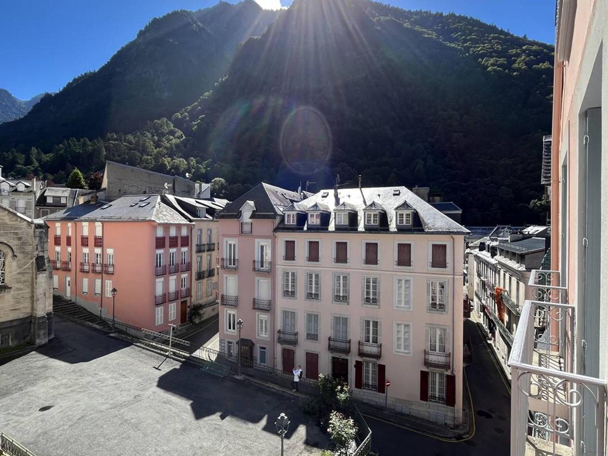 Appartement T3 Chaleureux Au Centre De Cauterets, 4 Couchages, Balcon Sud, Proche Thermes Et Telecabine - Fr-1-234-132 ภายนอก รูปภาพ
