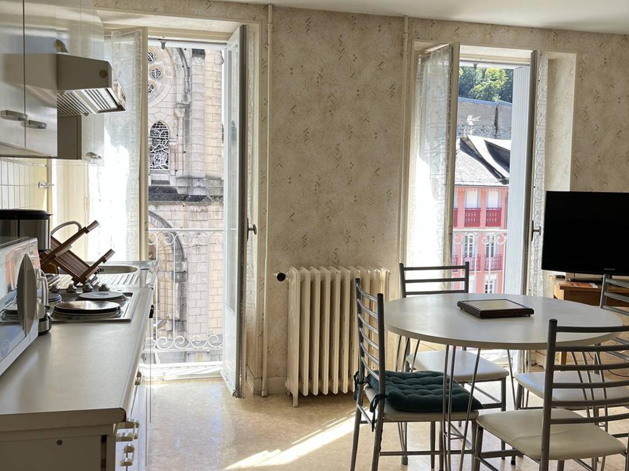 Appartement T3 Chaleureux Au Centre De Cauterets, 4 Couchages, Balcon Sud, Proche Thermes Et Telecabine - Fr-1-234-132 ภายนอก รูปภาพ